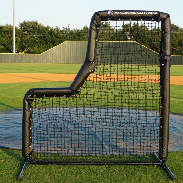 This heavy-duty L-Screen is perfect for team or commercial use, featuring a 2” steel frame, 1.5” vinyl padding, and optional Pro Wheel Kit for easy transport